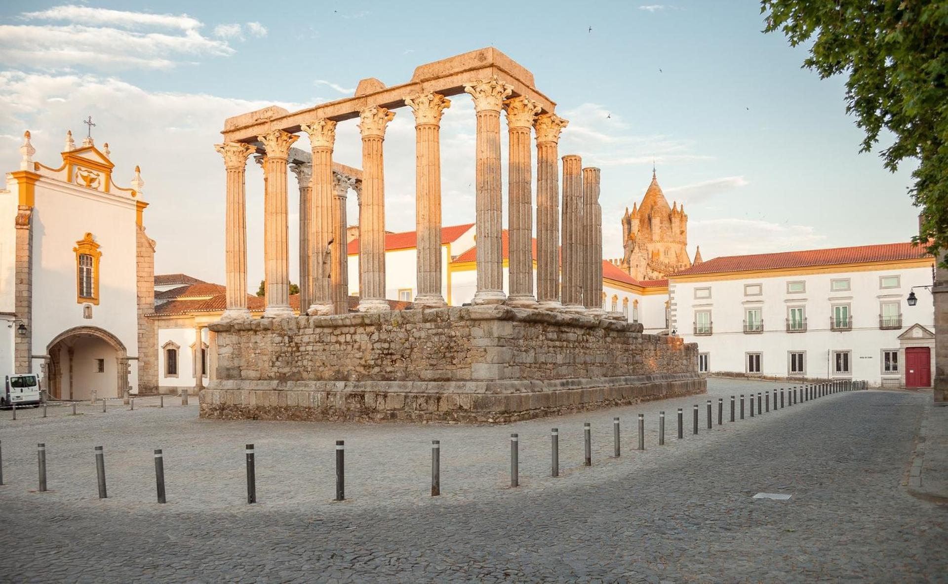 Parque De Campismo Orbitur Evora Hotell Exteriör bild