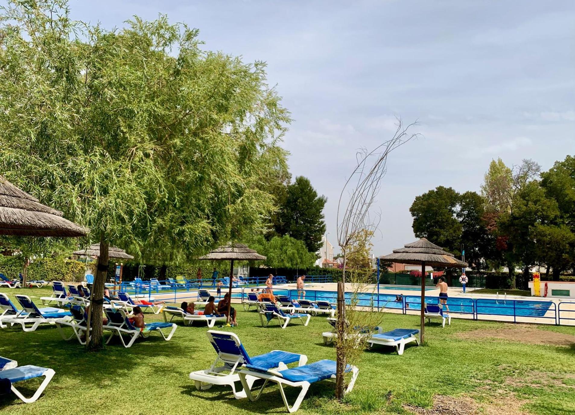 Parque De Campismo Orbitur Evora Hotell Exteriör bild