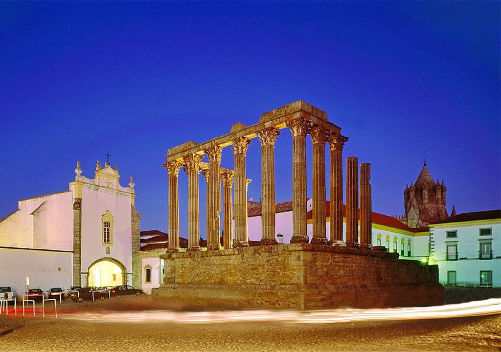 Parque De Campismo Orbitur Evora Hotell Exteriör bild