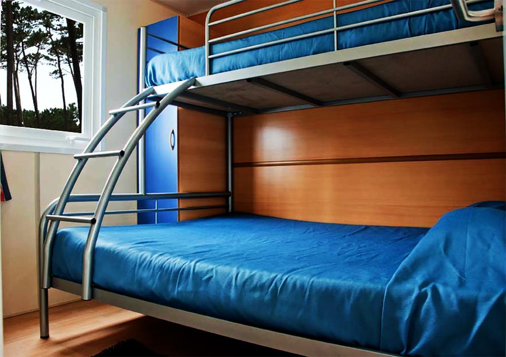 Parque De Campismo Orbitur Evora Hotell Exteriör bild